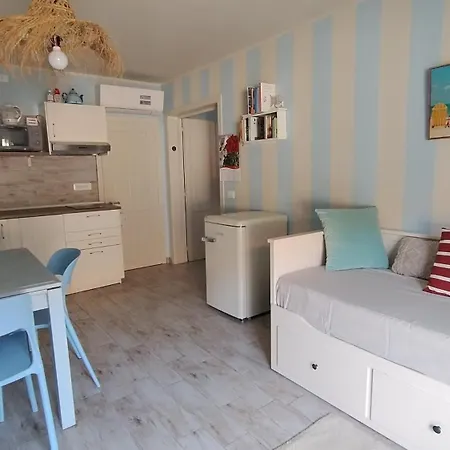 Ca' Azzurra Appartement Albenga