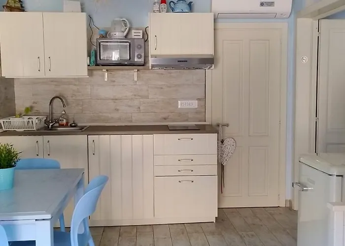 Ca' Azzurra アパート アルベンガ